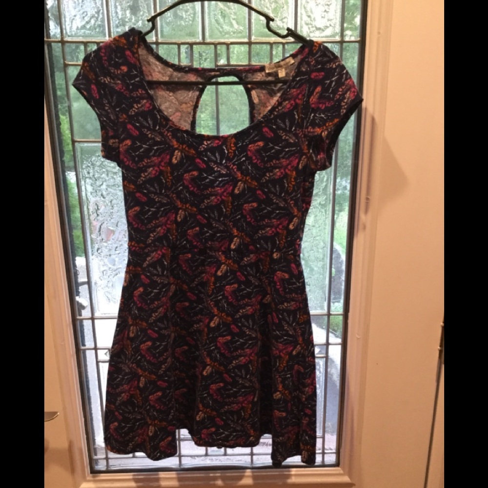 Charlotte Russe midi short sleeve dress. Pink bag - Picture 1 of 3